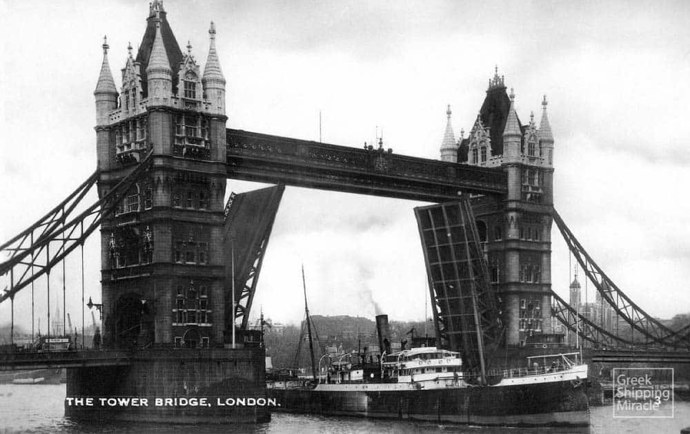 51_LONDON_Tower_Bridge